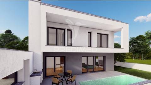 Moradia t4 independente na aoreira