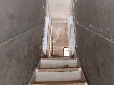 Invista no coração de estremoz — alentejo, portugal!