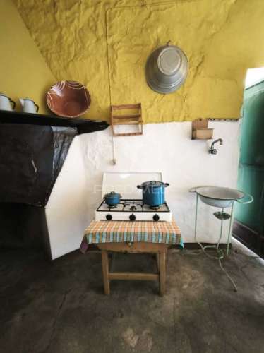 Casa tipicamente alentejana (para restaurar) com 2 quartos