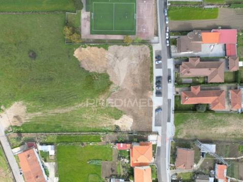 Lote de terreno 670m2 (junto escola primaria de barco)