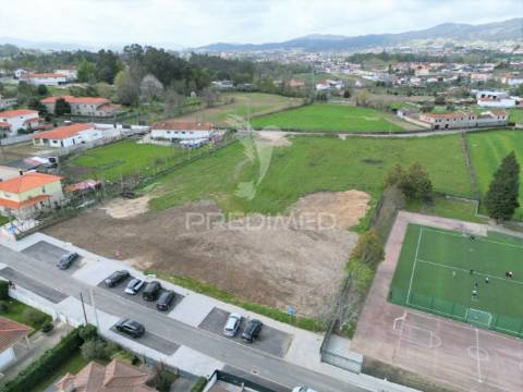 Lote de terreno 670m2 (junto escola primaria de barco)