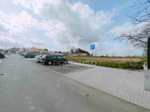 Lote de terreno 670m2 (junto escola primaria de barco)