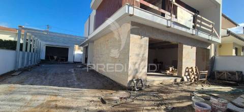 Moradia t4 em palmeira