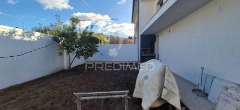 Moradia t4 em palmeira