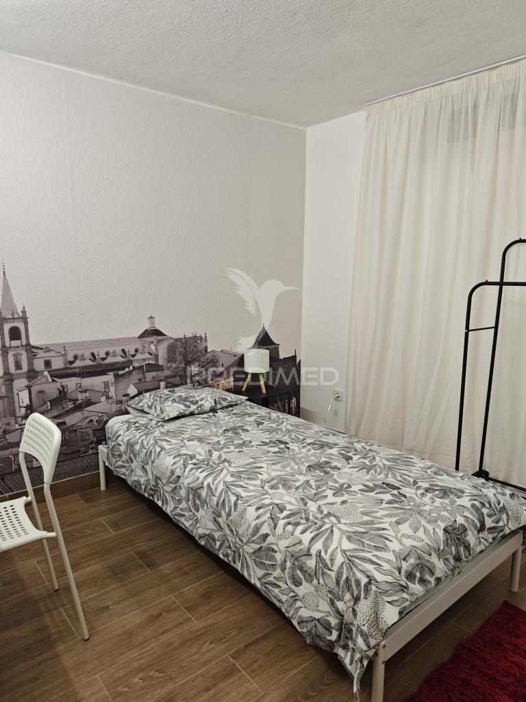 Quartos para arrendamento – centro de portalegre (junto ao castelo)