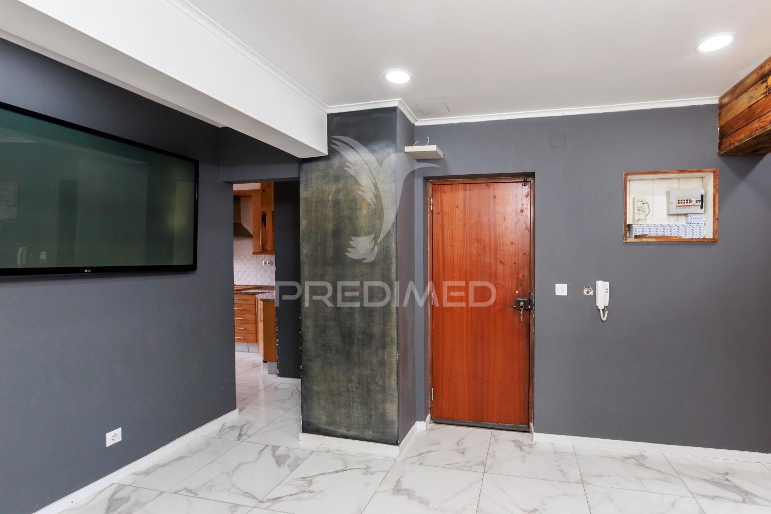 Apartamento t3 - laranjeiro - almada - 254.900 eur
