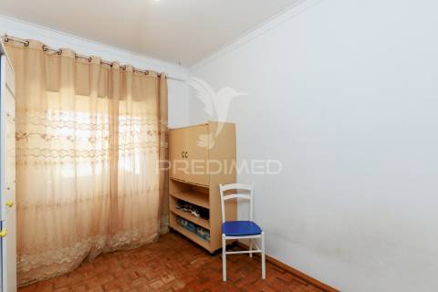 Apartamento t3 - pct antónio ribeiro sanches 8, 3 esq. - laranjeiro - almada - 254.900 eur