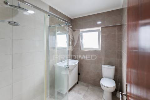 Apartamento t3 - pct antónio ribeiro sanches 8, 3 esq. - laranjeiro - almada - 254.900 eur