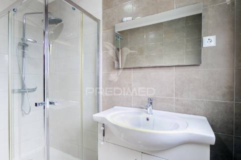 Apartamento t3 - pct antónio ribeiro sanches 8, 3 esq. - laranjeiro - almada - 254.900 eur