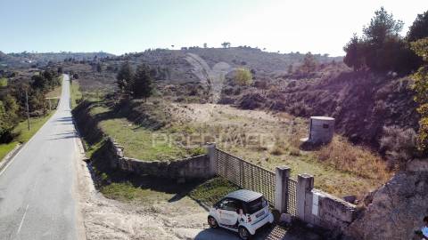 Terreno com projeto aprovado no alvendre – guarda