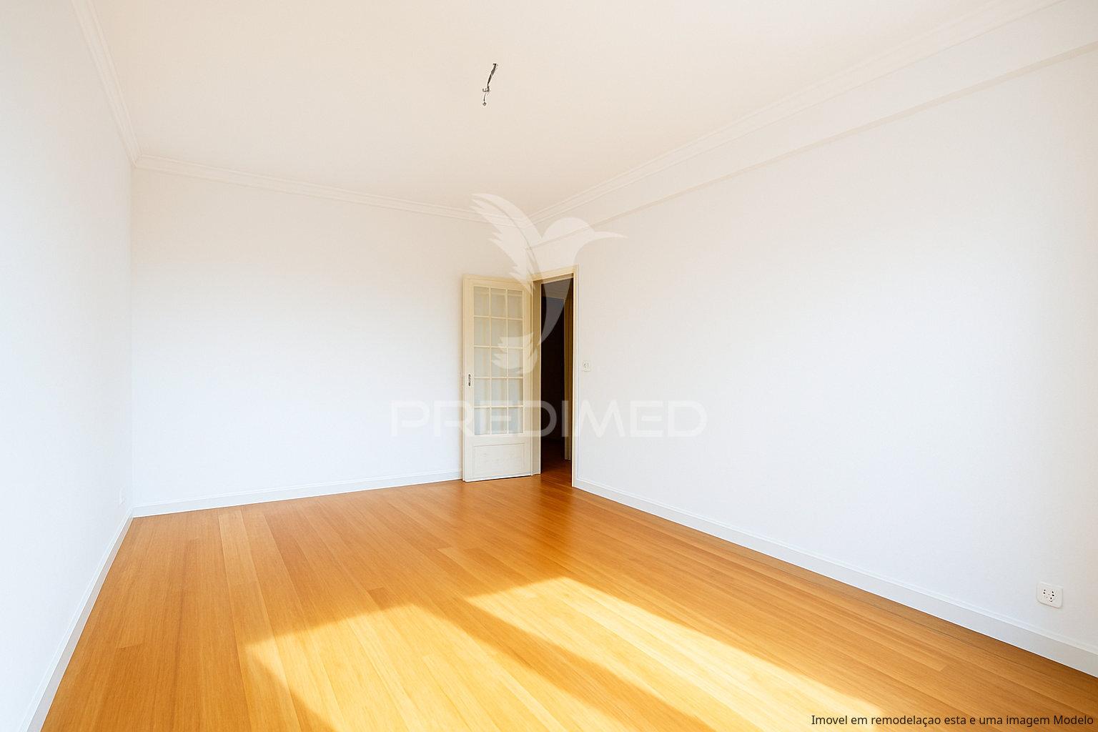 Apartamento t2 em oeiras - renovado