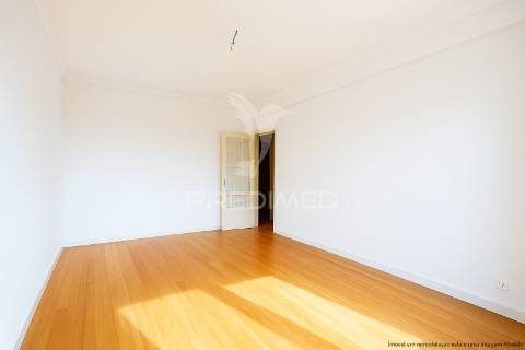 Apartamento t2 em oeiras - renovado