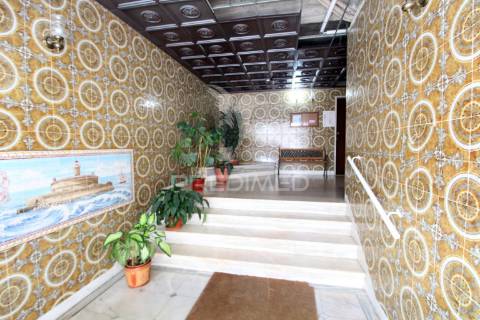 Apartamento t2 em oeiras - renovado