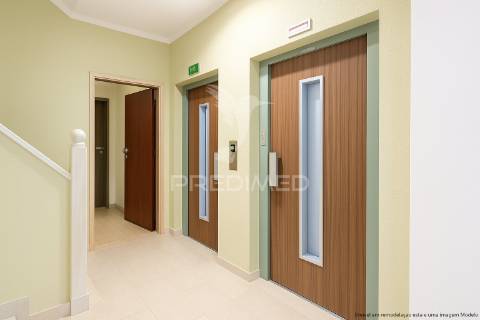 Apartamento t2 em oeiras - renovado