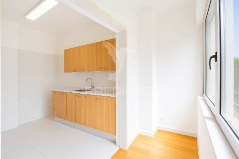 Apartamento t2 em oeiras - renovado