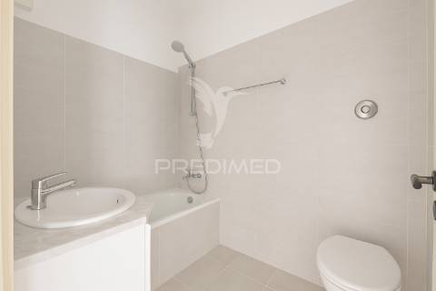 Apartamento t2 em oeiras - renovado