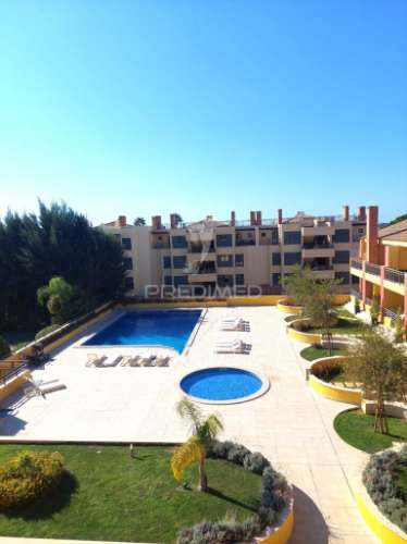 Vilamoura - apartamento com piscina e 2 lugares de estacionamento
