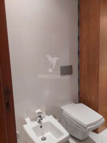 Vilamoura - apartamento com piscina e 2 lugares de estacionamento