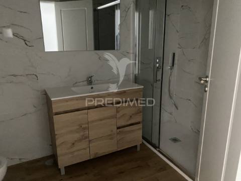 Moradia t3 para venda em pleno centro de santiago do cacem.