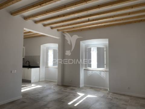 Moradia t3 para venda em pleno centro de santiago do cacem.