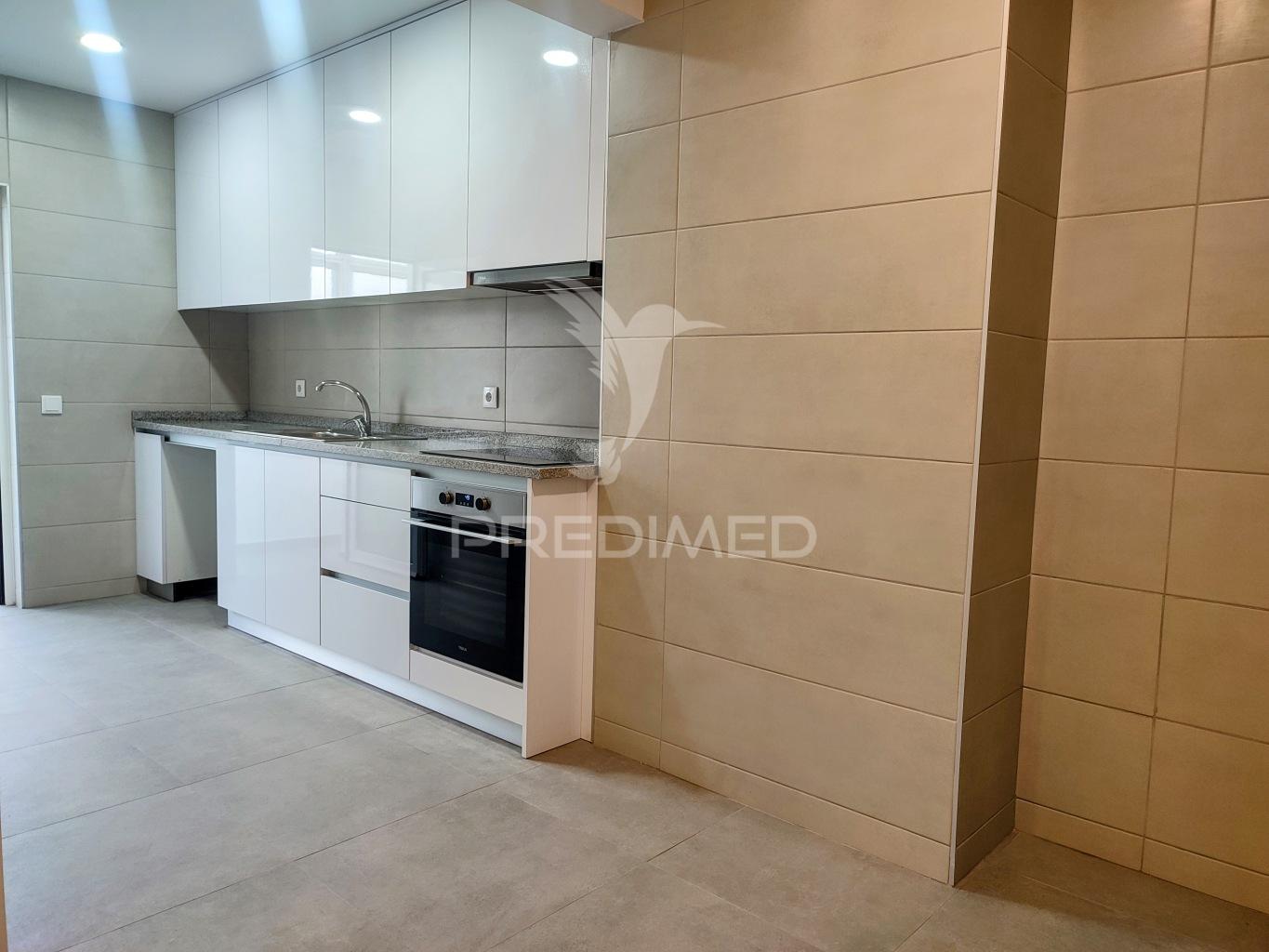 Apartamento t3 junto à câmara de gaia - arrendamento