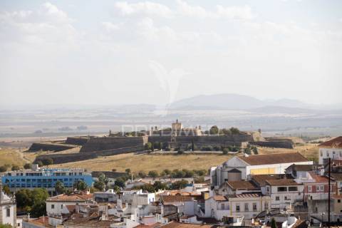 T2+1 na histórica rua das beatas, em elvas