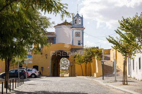 T2+1 na histórica rua das beatas, em elvas