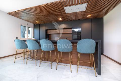 Apartamento t3 duplex com piscina - vista mar (apúlia)