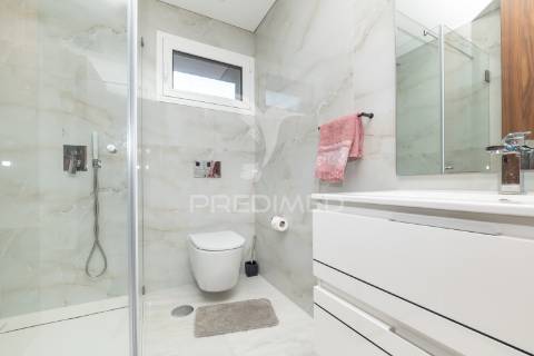 Apartamento t3 duplex com piscina - vista mar (apúlia)