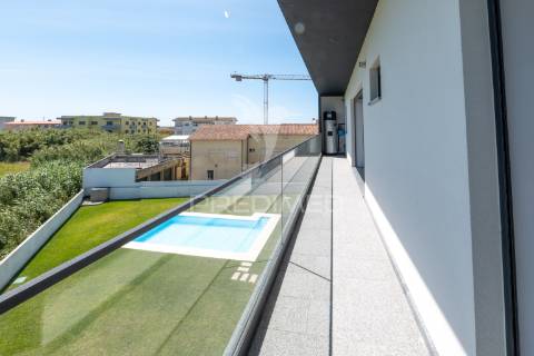 Apartamento t3 duplex com piscina - vista mar (apúlia)