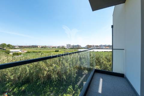 Apartamento t3 duplex com piscina - vista mar (apúlia)