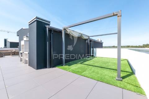 Apartamento t3 duplex com piscina - vista mar (apúlia)