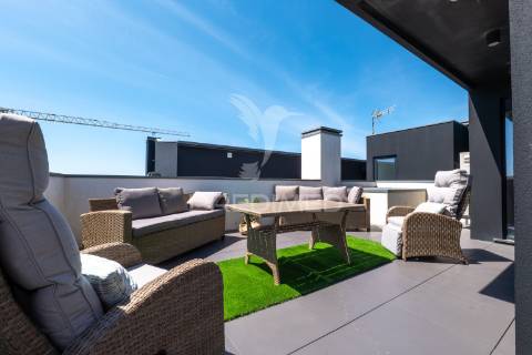 Apartamento t3 duplex com piscina - vista mar (apúlia)