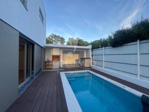 Moradia t3 contemporânea com piscina privativa – lagoa de albufeira