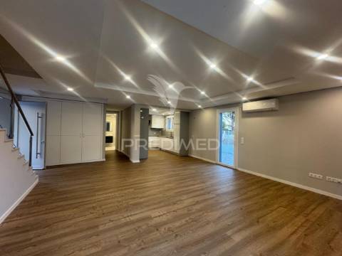 Moradia t3 contemporânea com piscina privativa – lagoa de albufeira