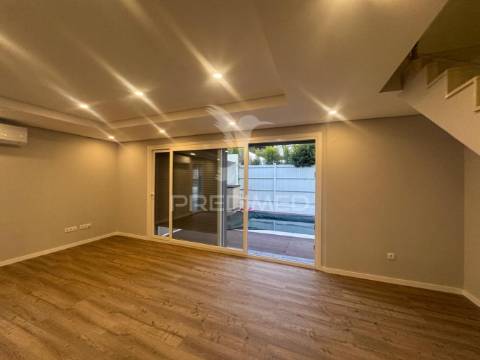 Moradia t3 contemporânea com piscina privativa – lagoa de albufeira