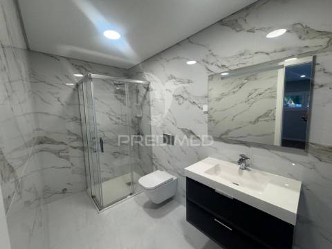 Moradia t3 contemporânea com piscina privativa – lagoa de albufeira