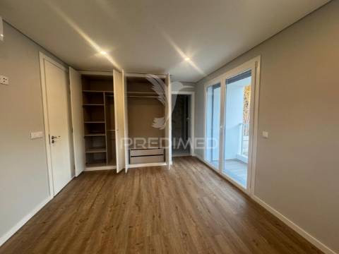 Moradia t3 contemporânea com piscina privativa – lagoa de albufeira