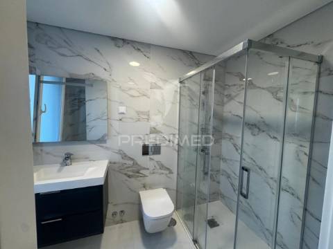 Moradia t3 contemporânea com piscina privativa – lagoa de albufeira