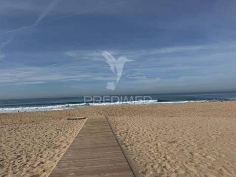 Moradia t3 contemporânea com piscina privativa – lagoa de albufeira