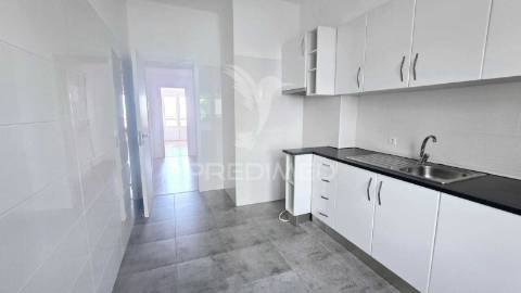 Apartamento t2 com vista rio  na póvoa de santa iria