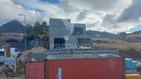 Moradia t3 com piscina na ilha do porto santo