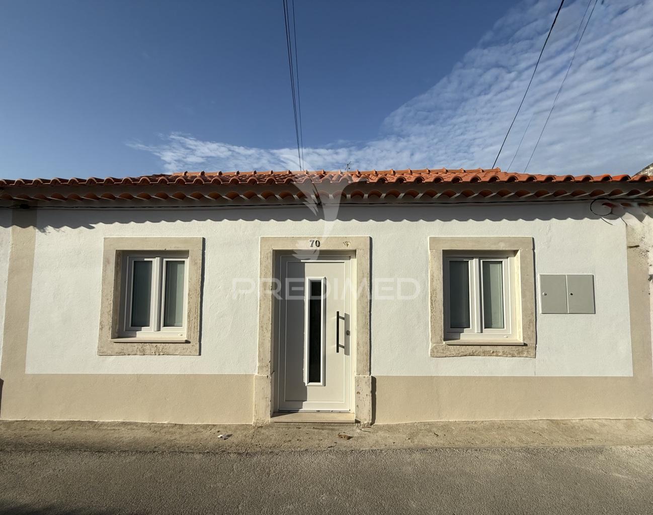 Moradia t2 com garagem em vila moreira – alcanena