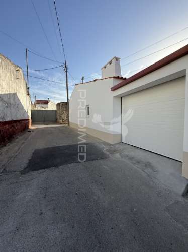 Moradia t2 com garagem em vila moreira – alcanena