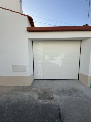 Moradia t2 com garagem em vila moreira – alcanena
