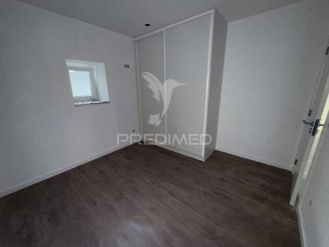 Moradia t2 com garagem em vila moreira – alcanena