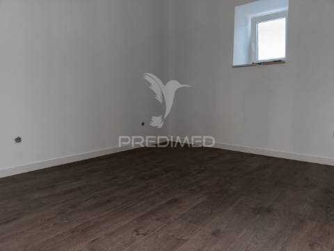 Moradia t2 com garagem em vila moreira – alcanena