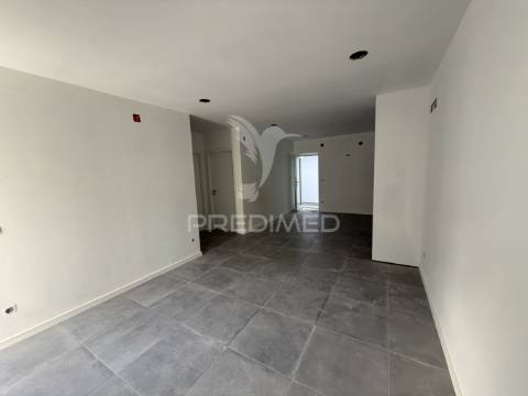 Moradia t2 com garagem em vila moreira – alcanena