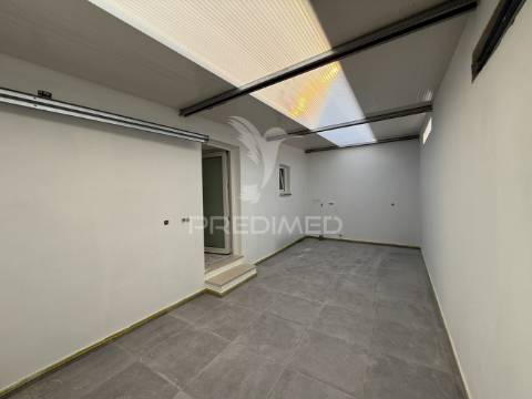 Moradia t2 com garagem em vila moreira – alcanena