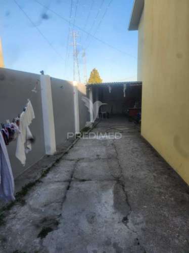 Moradia isolada t4 em pedroso